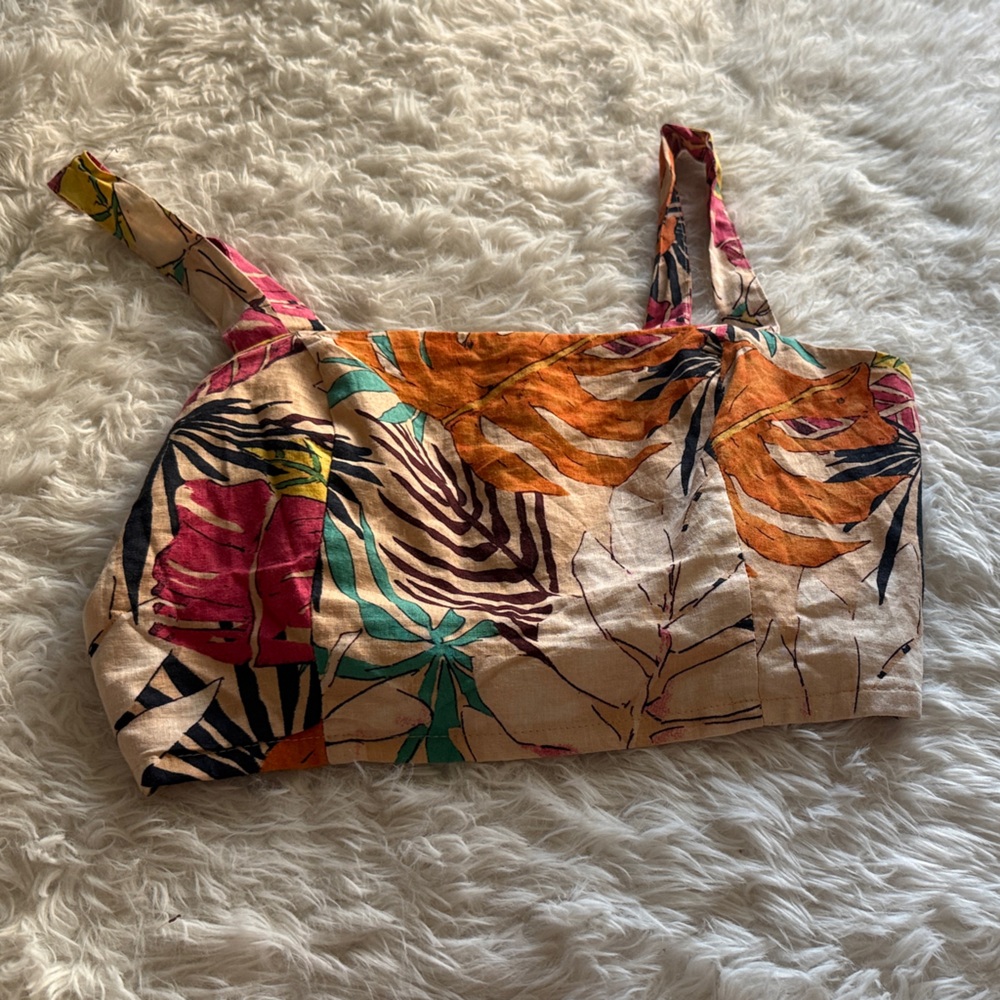 Forever 21 Tropical Crop Top Large‎